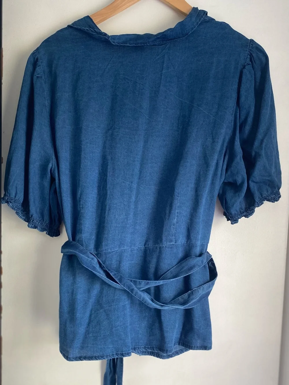 Old Navy Women’s Blue Chambray Lyocell Wrap Blouse Tie Waist Puff Sleeve XL